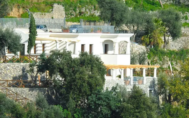 Отель Villa Duchessa d'Amalfi Конка деи Марини вид на фасад