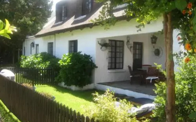 Buren Cottage