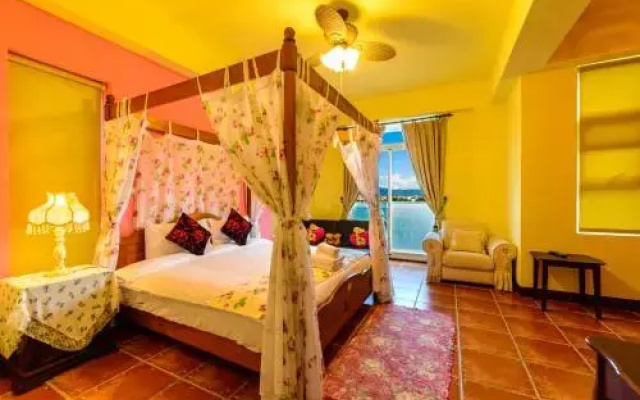 Sunnyday B & B