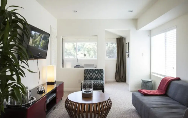 VE Beach Suite C by RedAwning