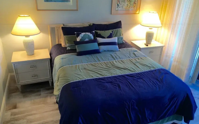 114 Surfside - 2 Br Condo