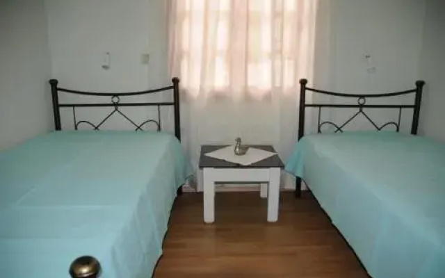 Ekavi Apartments