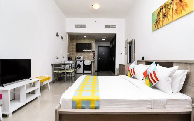 OYO 145 Home Marina View Apartment
