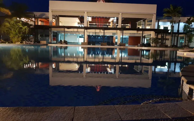 SSS Manhao Hotel вид на фасад