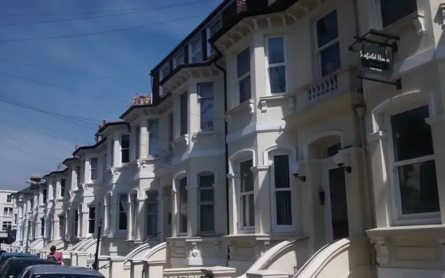 Отель Seafield House вид на фасад