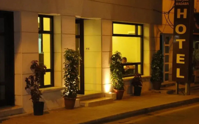 Отель Madaba Hotel Иордания, Мадаба - отзывы, цены и фото номеров - забронировать отель Madaba Hotel онлайн вид на фасад