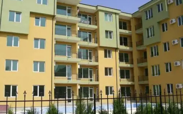 Апартаменты Hermes Apartment Солнечный берег