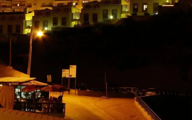 Отель Apartamentos Os Descobrimentos вид на фасад