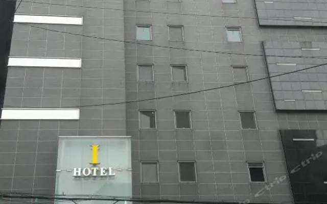 Life Style i Hotel вид на фасад