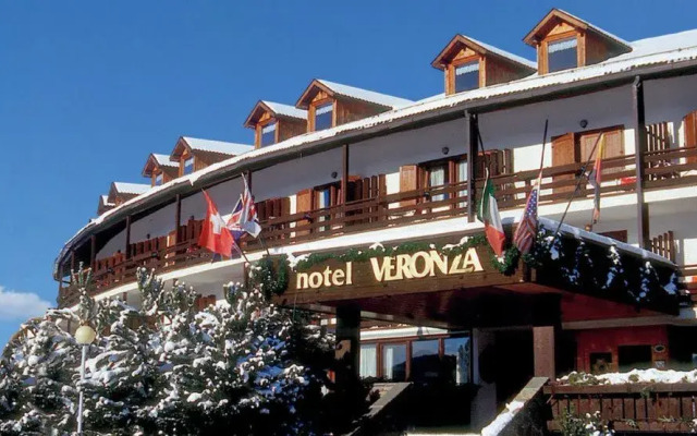 Wellness & Family Hotel Veronza Карано вид на фасад