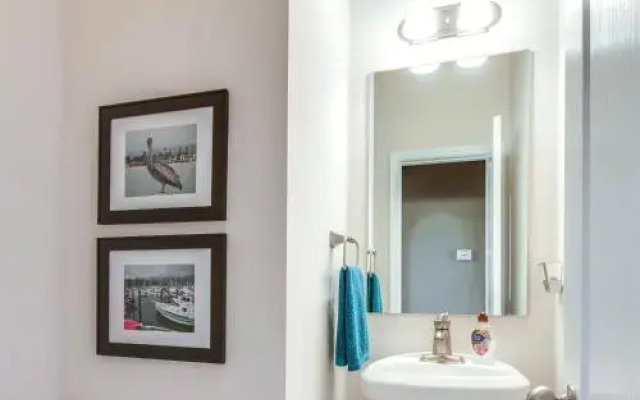 3BR Gated Nashville Townhouse by RedAwning