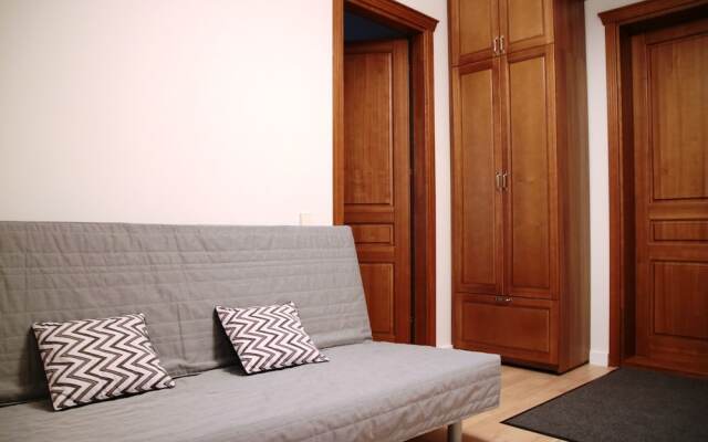 Отель One bedroom Labdariu вид на фасад