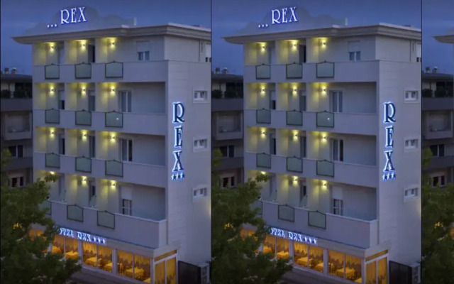Hotel Rex вид на фасад