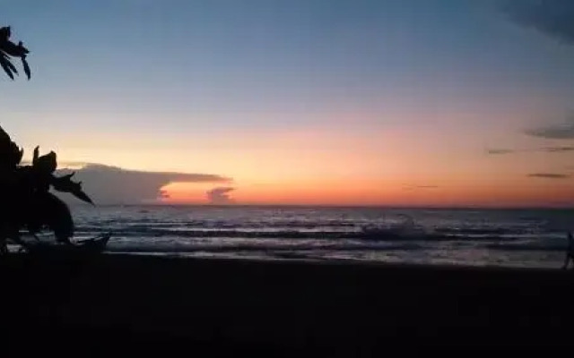 Talalla Beach Bungalows