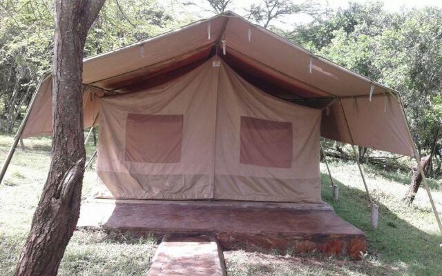 Отель Enkolong Tented Camp вид на фасад