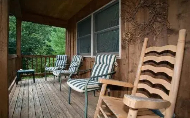 Richview - 2 Br home by RedAwning