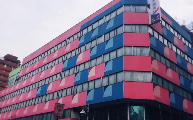 Hotel Manka вид на фасад