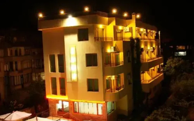 Отель Guest House Sany вид на фасад