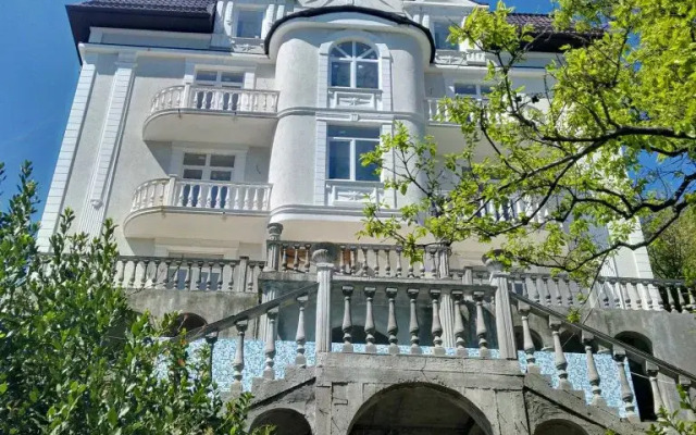 Гостевой Дом Летово вид на фасад