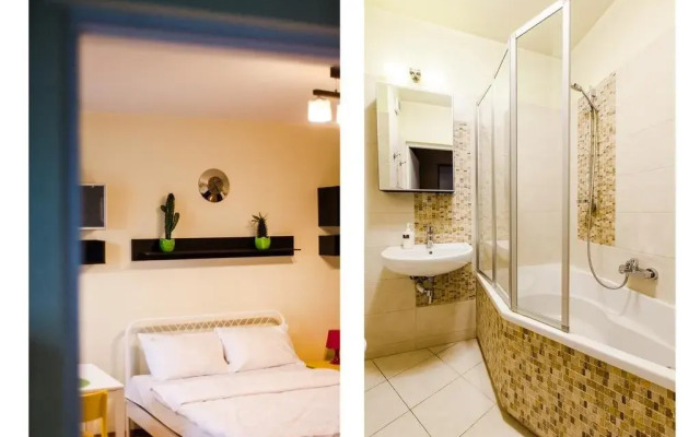 Отель Apartament4You Plac Bankowy Варшава комната для гостей