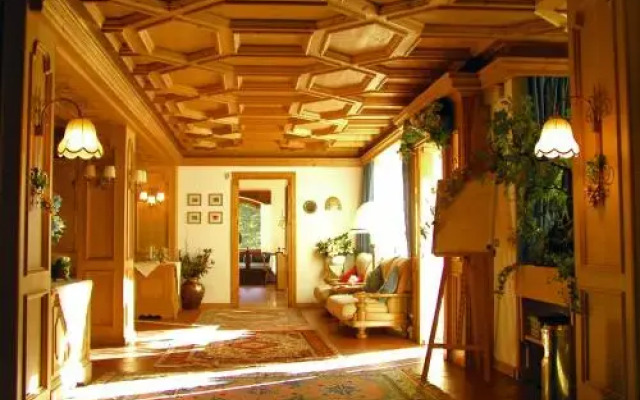 Hotel Roy Рокка Пьеторе вид на фасад