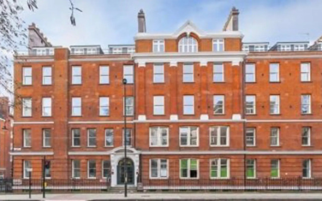Отель 41 Albany House вид на фасад