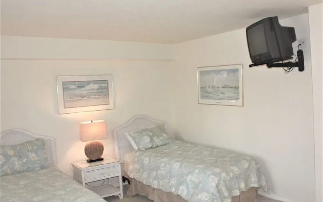 Jamaica Royale 301 - 2 Br Condo