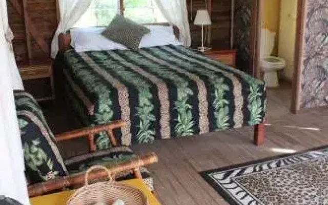 High Tide Guest House Cabanas