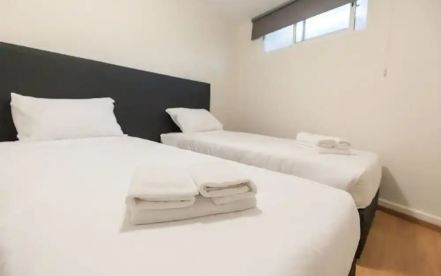 Divino's Hostel вид на фасад