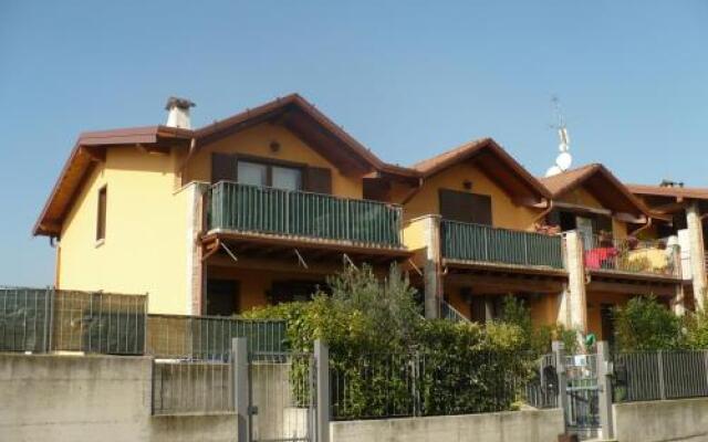 Отель Casa Silvia Италия, Манерба-дель-Гарда - отзывы, цены и фото номеров - забронировать отель Casa Silvia онлайн вид на фасад