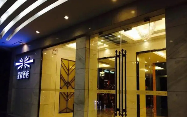 Jovenstars Hotel вид на фасад