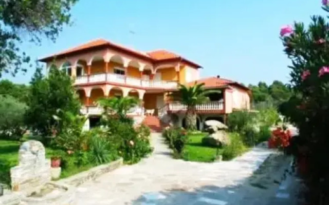 Отель Grivas House вид на фасад