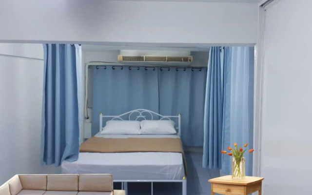 Omarthai Hotel - Hostel Бангкок комната для гостей