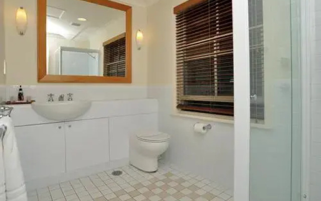 Villa Executive 2br Shiraz Resort Condo located within Cypress Lakes Resort (nothing is more central)
