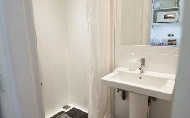 Engineer Guest House