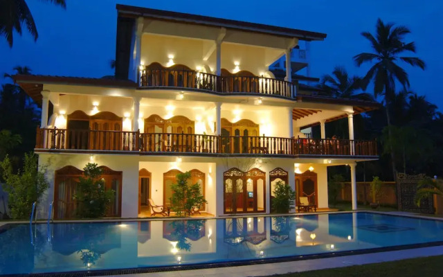 Отель Panchi Villa Шри-Ланка, Бентота - отзывы, цены и фото номеров - забронировать отель Panchi Villa онлайн вид на фасад