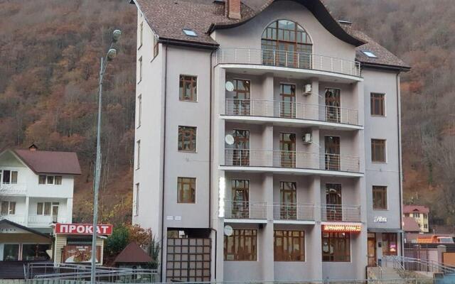 Gorny Uyut Hostel вид на фасад
