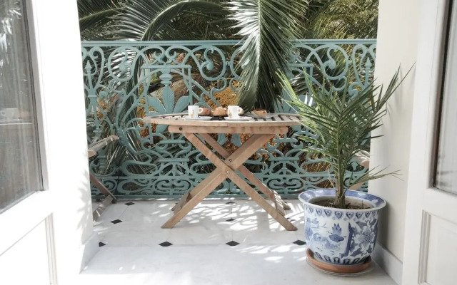 Отель Maison d'hôtes Emma Tiranty вид на фасад