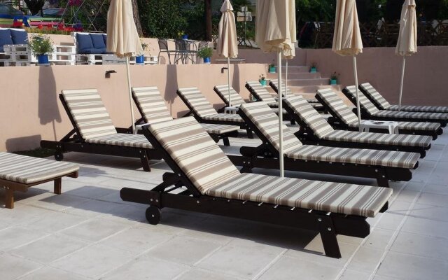 Отель Golden Beach Metamorfosi Греция, Метаморфоси - отзывы, цены и фото номеров - забронировать отель Golden Beach Metamorfosi онлайн бассейн
