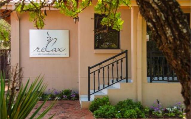 Three Oaks And An Aloe Boutique Hotel Lanseria South - 