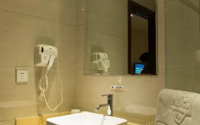 Super 8 Hotel Chibi Shen Long