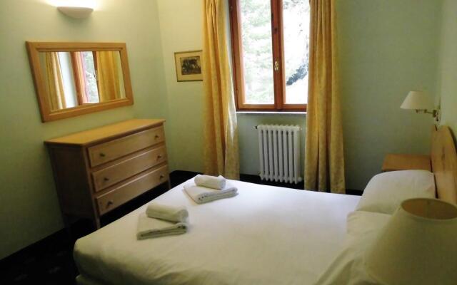 Hotel Valverde вид на фасад
