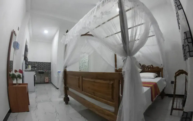 Girilena Guest House
