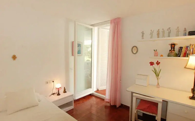 Отель Cala Bona - INH 27251 Испания, Бланес - отзывы, цены и фото номеров - забронировать отель Cala Bona - INH 27251 онлайн комната для гостей