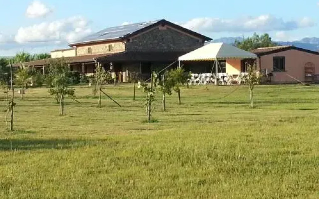 Отель Country House Casale D'orio Казаль-Велино вид на фасад