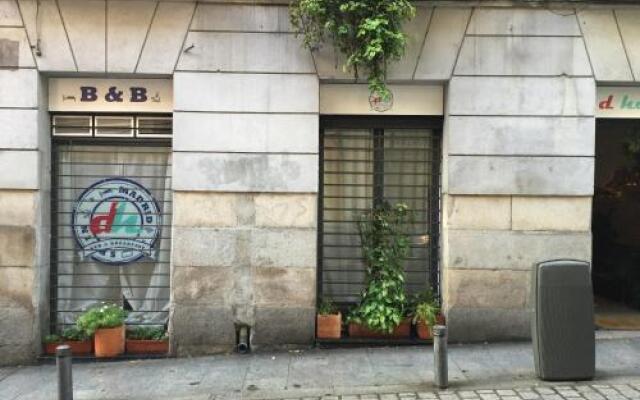 D´Hostel Madrid вид на фасад