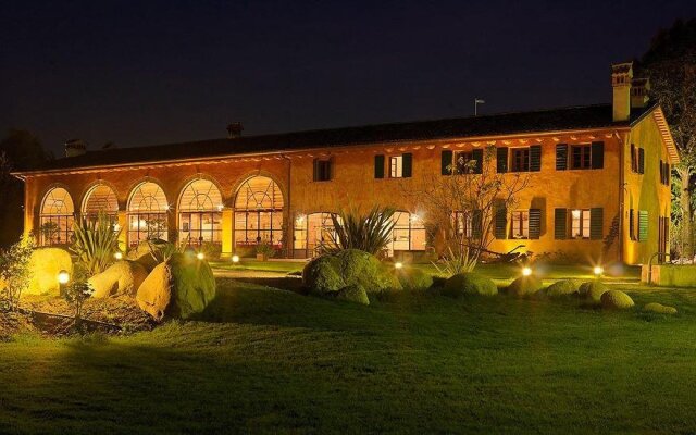 Отель Agriturismo La Penisola Италия, Лимена - отзывы, цены и фото номеров - забронировать отель Agriturismo La Penisola онлайн вид на фасад