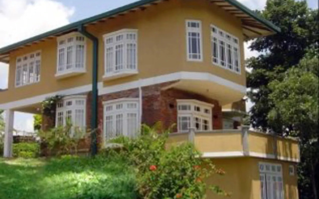 Отель Villa Sandalwood Канди вид на фасад
