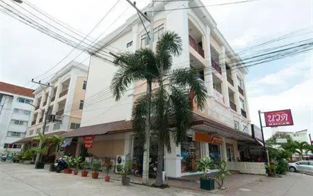 Отель Royal Star Guest House вид на фасад