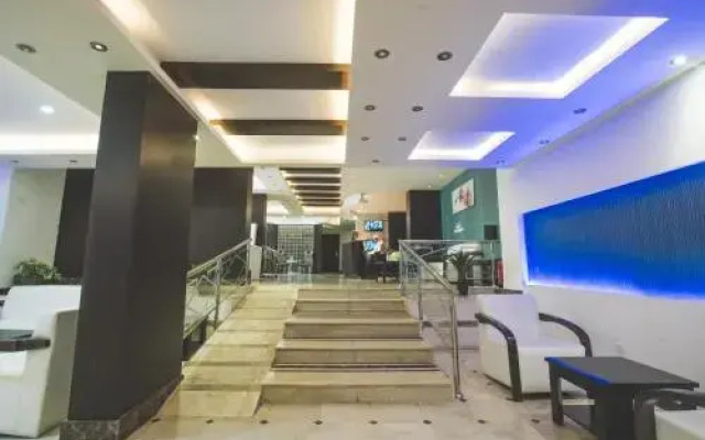Lafontaine Al Safwa Suites